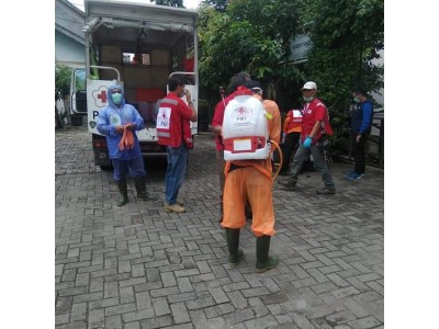 PENYEMPROTAN DISINFEKTAN 