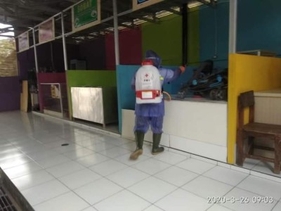 PENYEMPROTAN DISINFEKTAN 