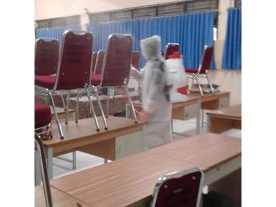 PENYEMPROTAN DISINFEKTAN 