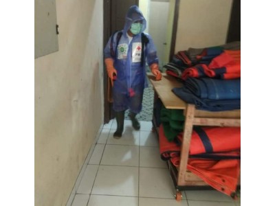 PENYEMPROTAN DISINFEKTAN 