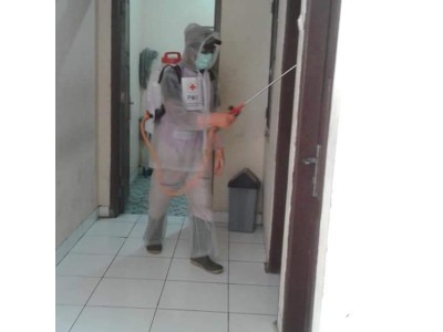 PENYEMPROTAN DISINFEKTAN 